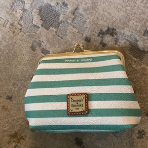 Dooney and Bourke change purse